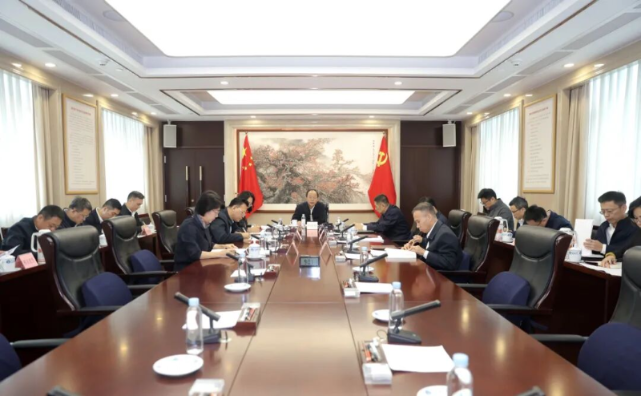 省机关事务管理局召开党组理论学习中心组（扩大）专题学习会